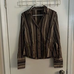 New York and company long sleeve button front shirt.